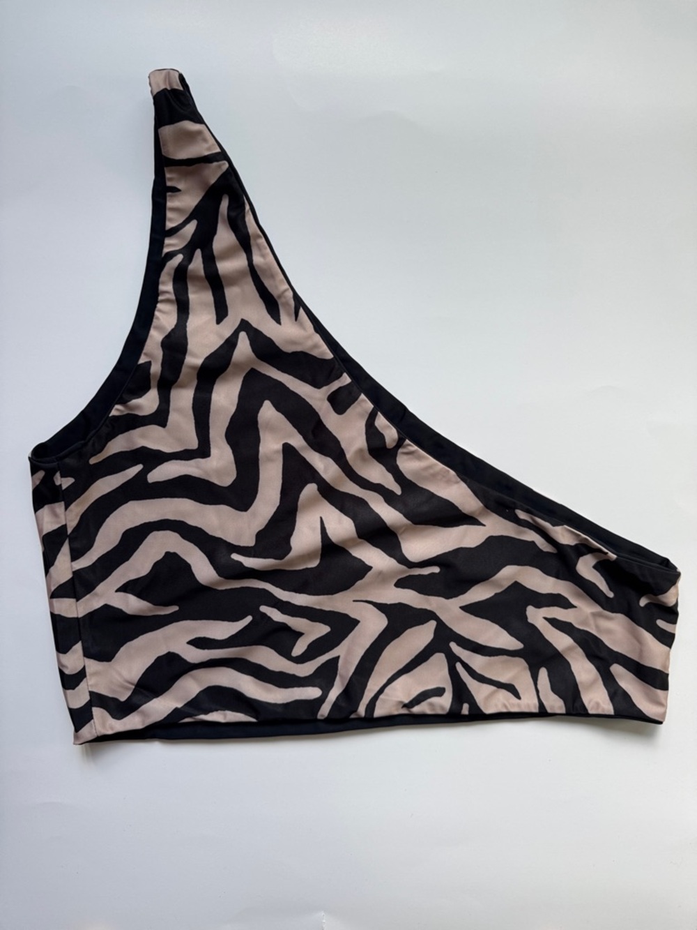 baiia One-Shoulder swim top
